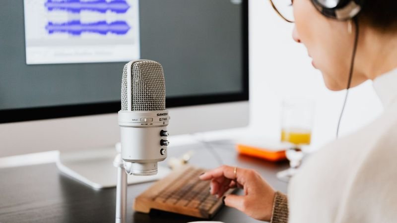 How to Fix Audio Sync Issues in Live Streaming: A Complete Guide to ...